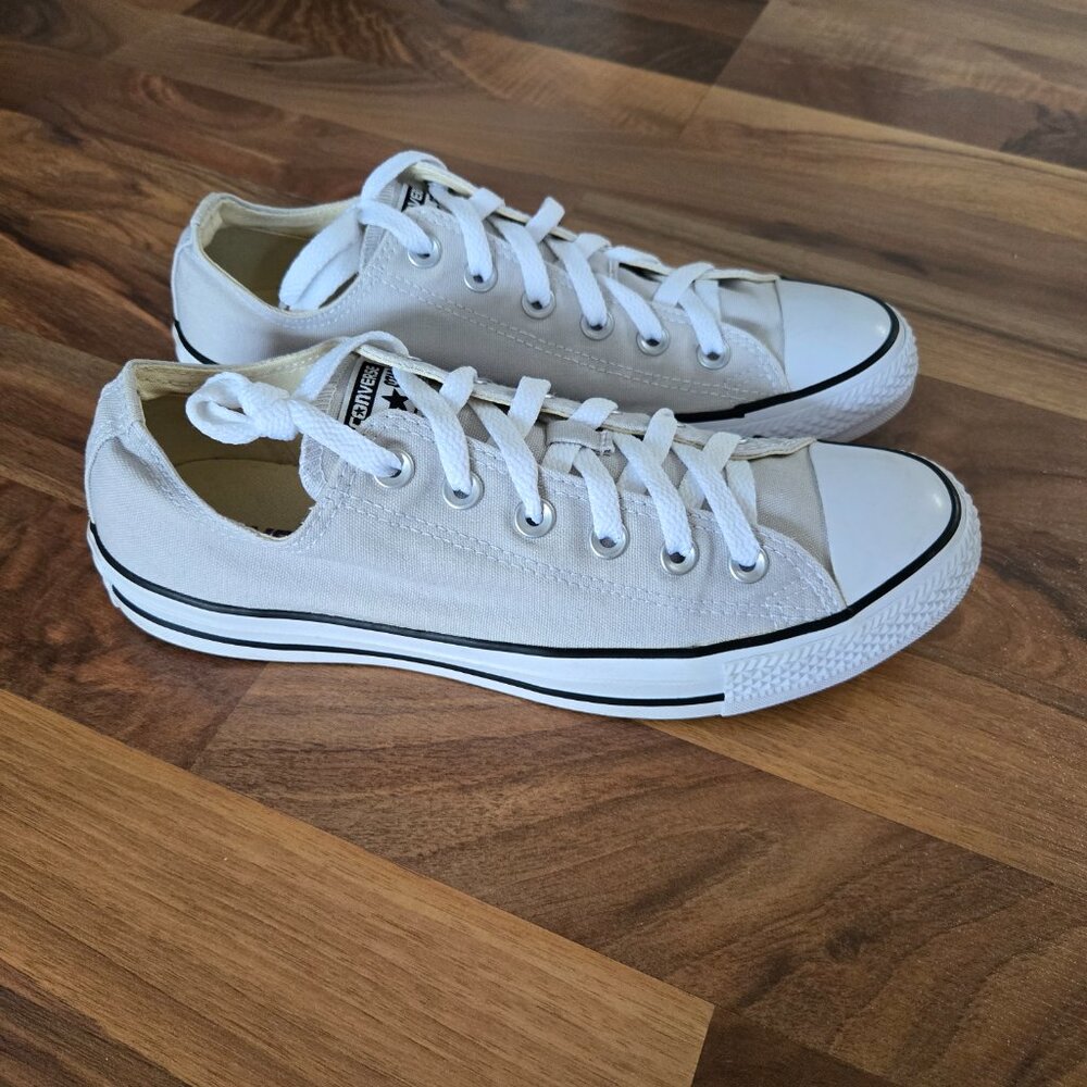 Converse light grey sneakers - Picture 5 of 5